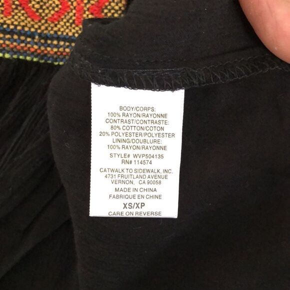 Pleione Embroidered kimono XS gently used - Picture 5 of 7